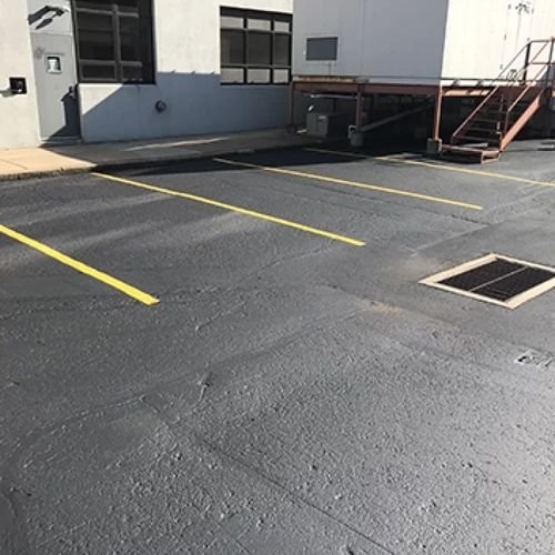 Equipo de Rothko Construction pavimentando